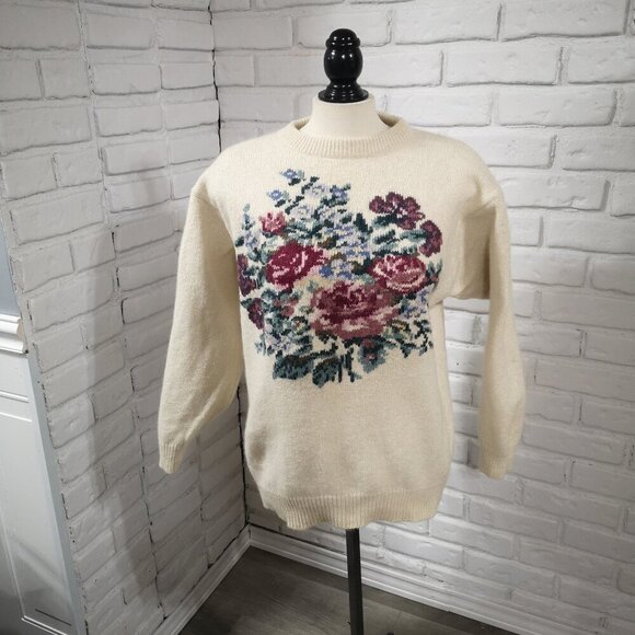 Northern Reflections Ladies Size Large Beige w/ Flower Pattern Sweater - Picture 1 of 10